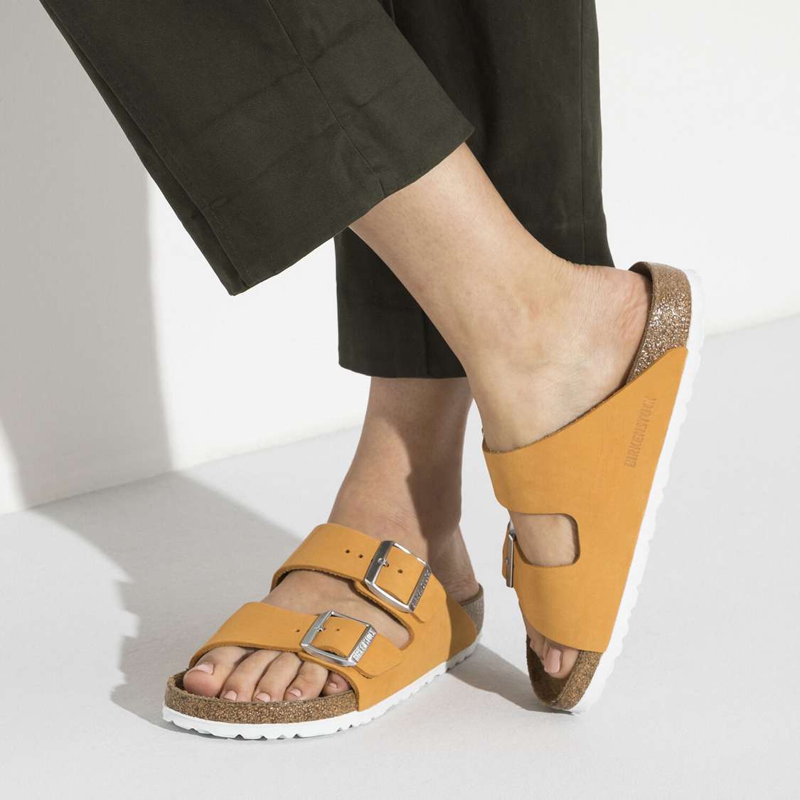 Apricot Birkenstock Arizona Soft Footbed Nubuck Leather Women's Two Strap Sandals | tdMuZqMCK1U