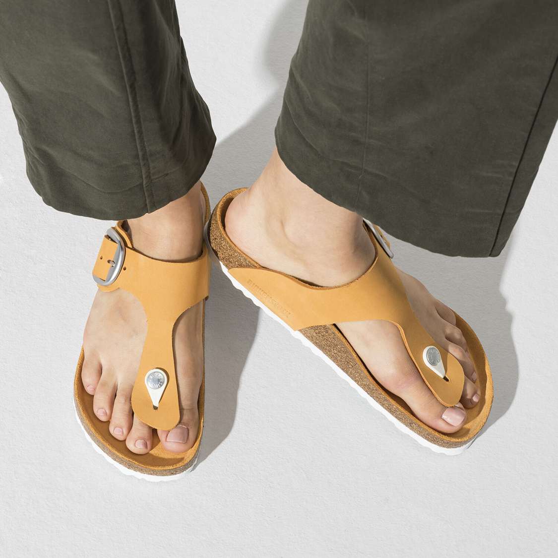 Apricot Birkenstock Gizeh Big Buckle Nubuck Leather Women's One Strap Sandals | GWqNcU2WSHI