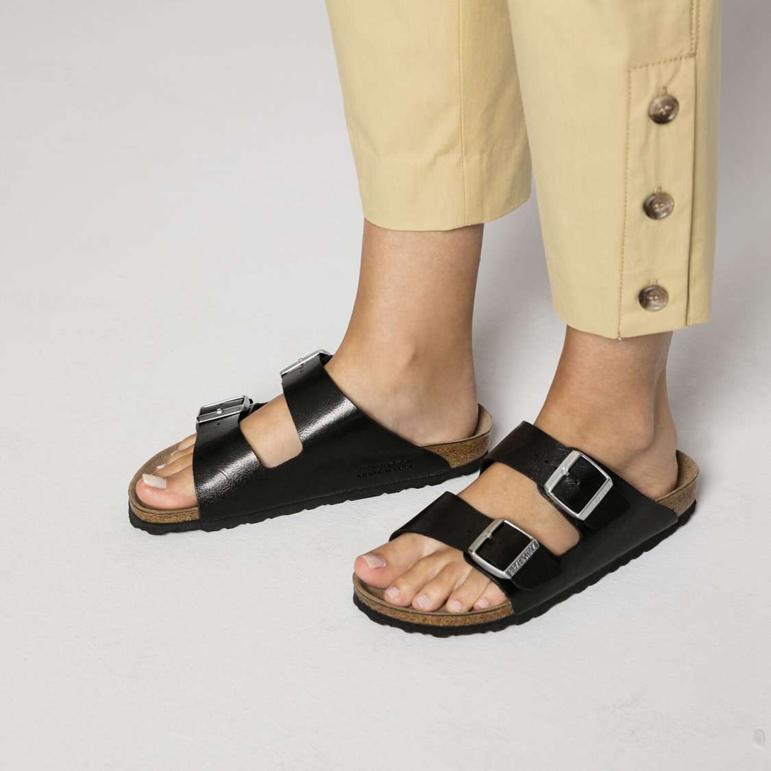 Black Birkenstock Arizona Birko-Flor Women's Two Strap Sandals | yTtkYij2vXT