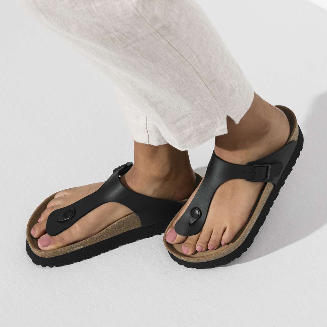 Black Birkenstock Gizeh Platform Vegan Birko-Flor Women's One Strap Sandals | 6cjTToYMCnE