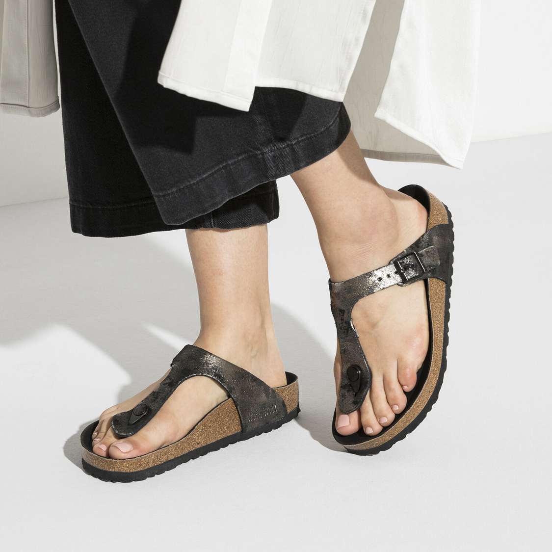 Black Birkenstock Gizeh Suede Leather Women's One Strap Sandals | ZMHSZMNoZxc