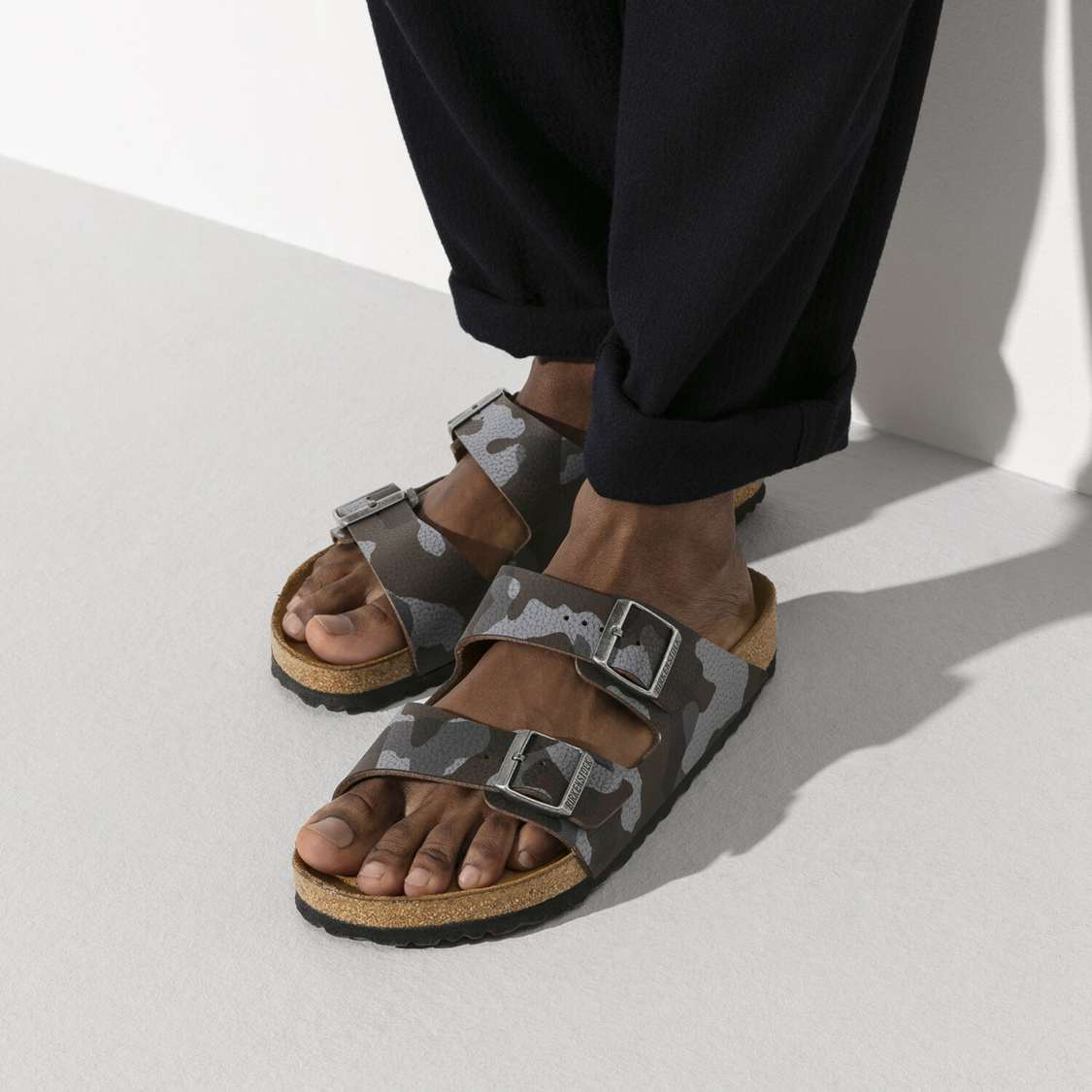 Camo Brown Birkenstock Arizona Soft Footbed Birko-Flor Men's Two Strap Sandals | M5aqU6FaW3b