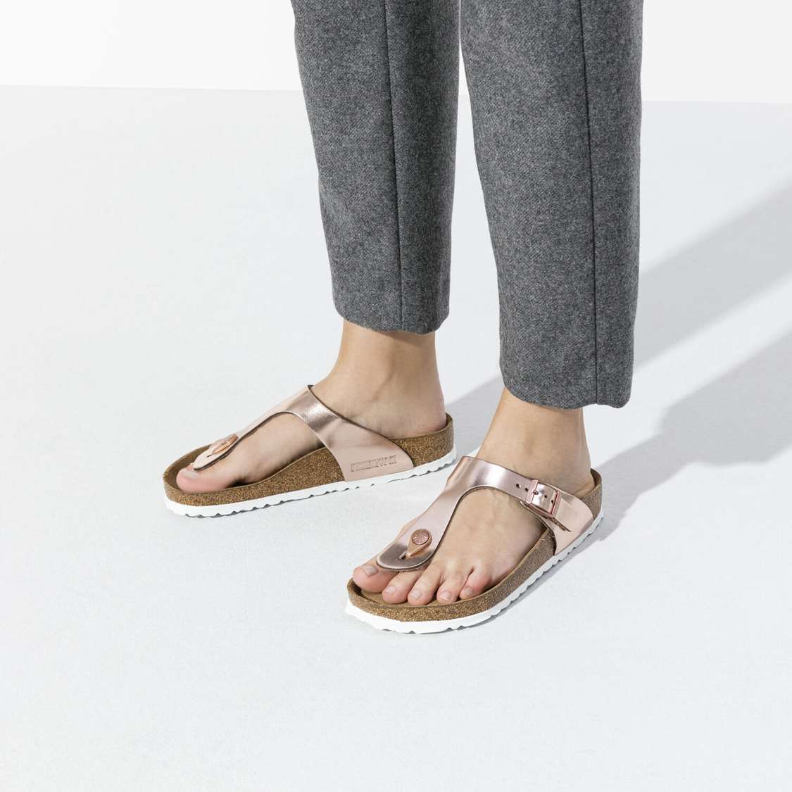 Copper Birkenstock Gizeh Soft Footbed Leather Women's One Strap Sandals | ktvQwqn1SBf