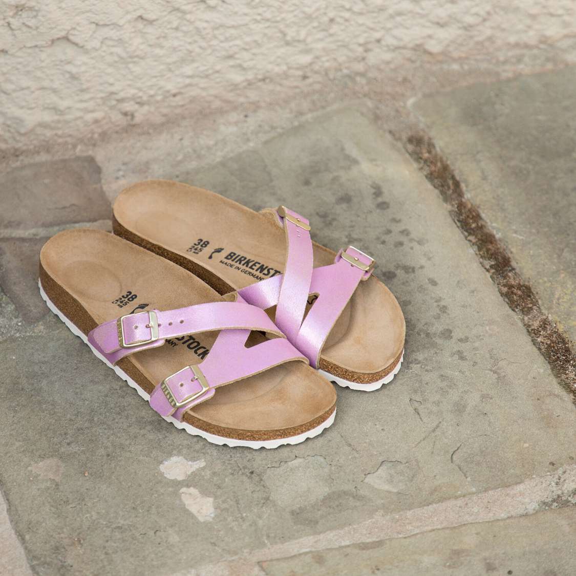 Wash Pink Birkenstock Yao Leather Women's Two Strap Sandals | evyLaZcDFvA