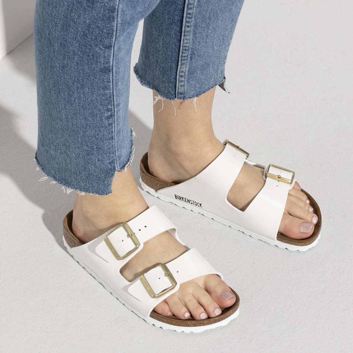 White Birkenstock Arizona Birko-Flor Patent Men's Two Strap Sandals | 4xqVBXaVCTH